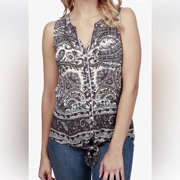 Lucky Brand Tops - 👖LUCKY BRAND👖SLEEVELESS BLOUSE-MAKE AN OFFER-CLOSET CLOSING SOON!!!